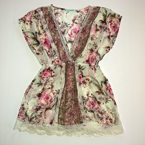 Maurices Tops - Maurices Sheer Floral Lace Top Size Small Maurices Tops - Maurices Sheer Floral Lace Top Size Small